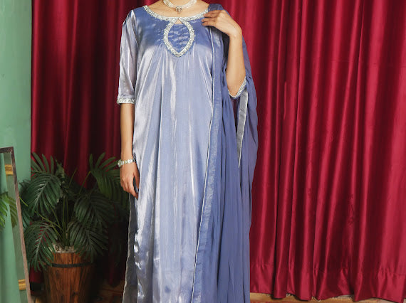 Lilac Glow Embellised Formal Wear
